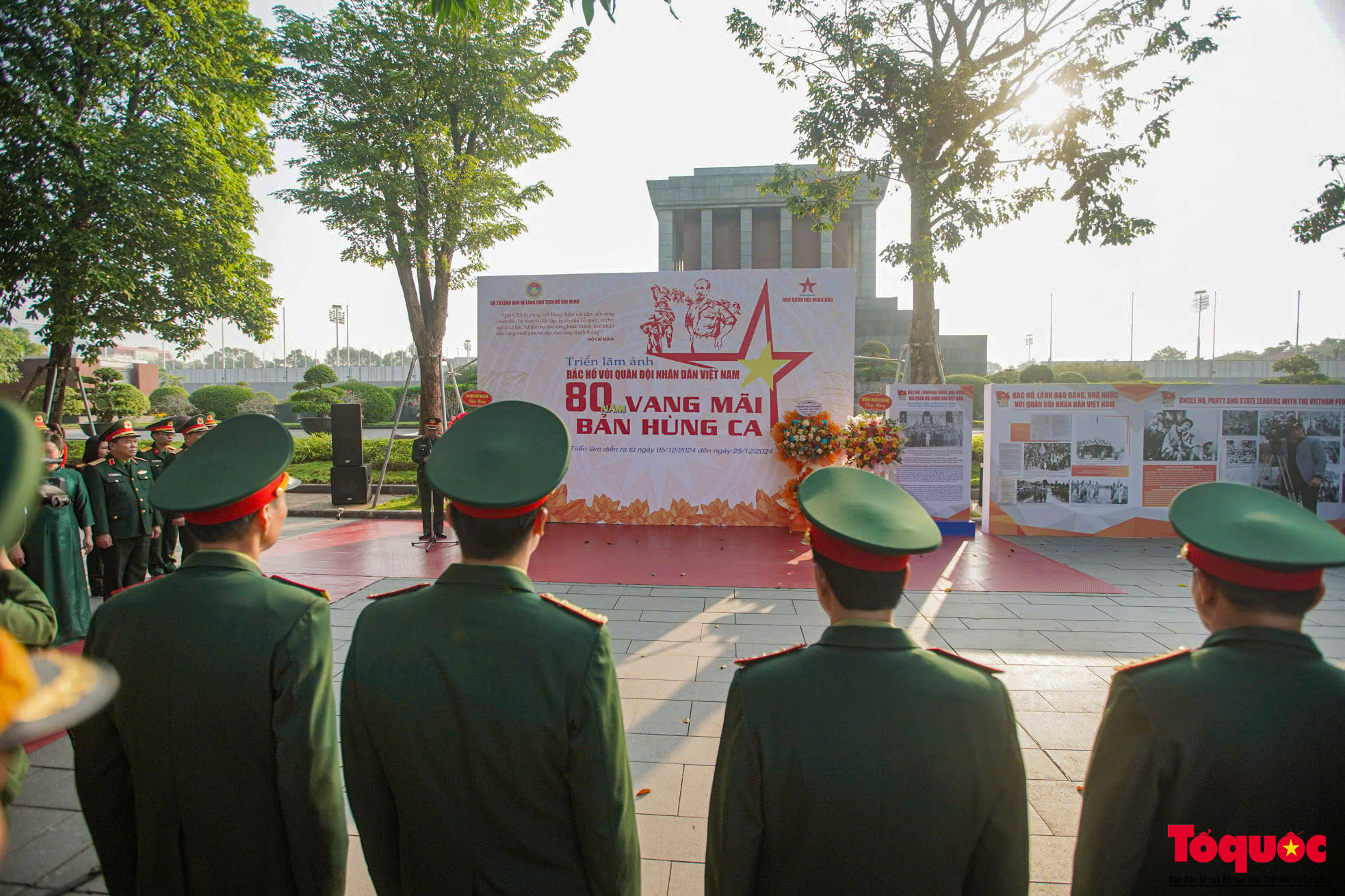 Giới thiệu những bức ảnh tư liệu quý về Bác Hồ với Quân đội nhân dân Việt Nam - Ảnh 1.